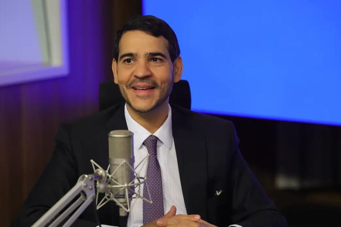 AGU pede bloqueio de R$ 2,5 bi de 12 associações por fraudes no INSS