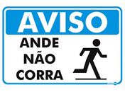 
Não corra, preto. A gente não pode correr. Ande devagar sem muita firmeza, mas, com quase nenhuma malemolência. Mas não corra. Nunca.
 A gente não pode esquecer disso 
