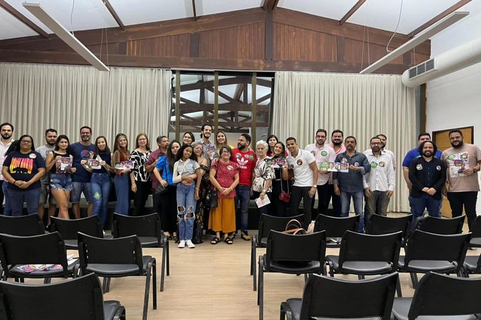 “Estudantes alagoanos devem ter prioridade na Ufal e Uneal”, defende Beto Brito, durante encontro com educação