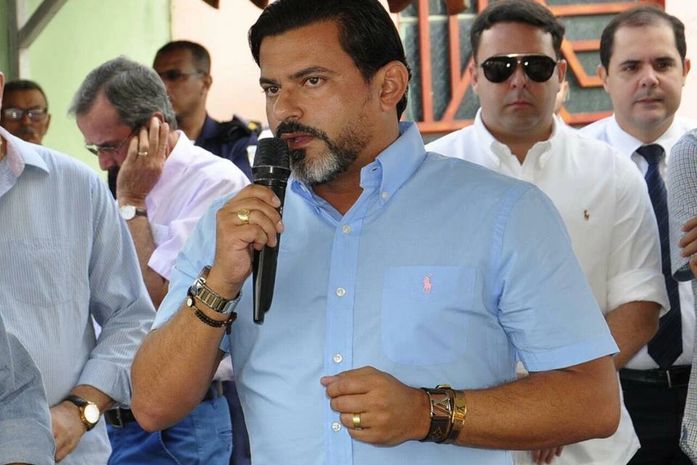 Presidente da Câmara de São Miguel dos Campos, participa da assinatura da Ordem de Serviço da drenagem de Loteamentos