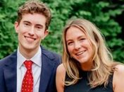 Americana faz 'contrato de namoro' que exige flores duas vezes por mês e treino em academia