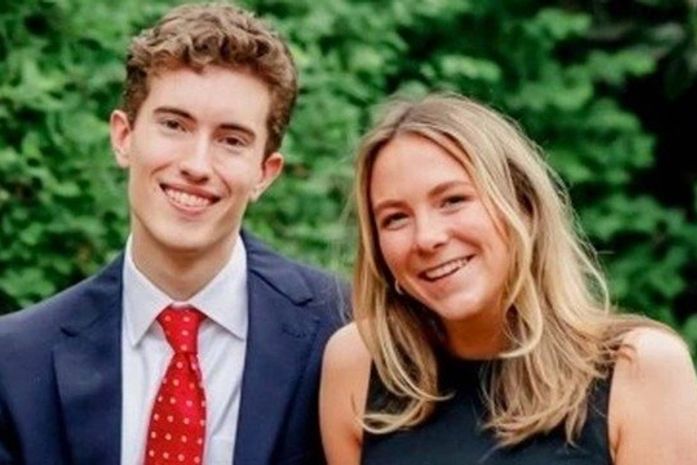 Americana faz 'contrato de namoro' que exige flores duas vezes por mês e treino em academia