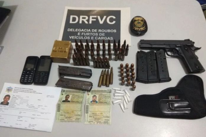 Armas e munições apreendida na operação policial (