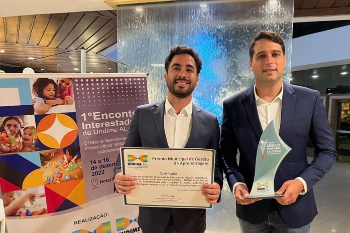 IDEB 2021: Prefeito e secretário de Educação de Santana do Mundaú recebem prêmio da Undime