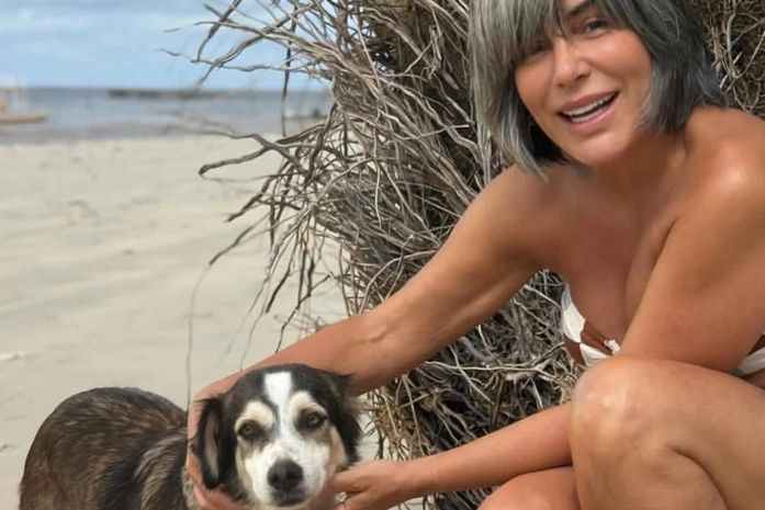Atriz Glória Pires aproveita dias de descanso no litoral norte de Alagoas