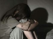 Criança de 4 anos sofre violência sexual e populares espancam estuprador