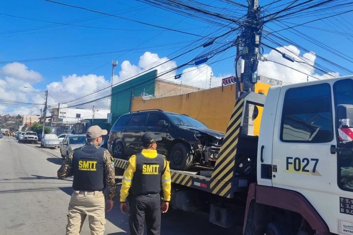 DMTT remove mais de 300 veículos abandonados nas ruas de Maceió