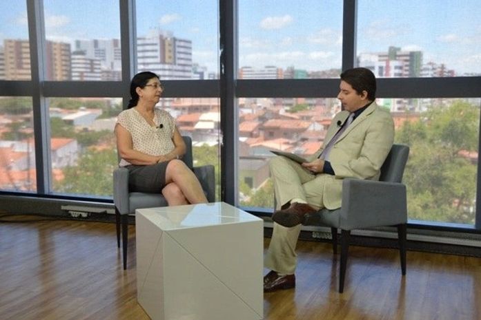 Rozangela Wyszomirska anunciou reabertura da Santa Mônica nesta sexta, durante entrevista à TV Mar (Foto: Carla Cleto)