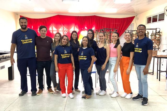 Associação Pestalozzi comemora mês das crianças com peça teatral