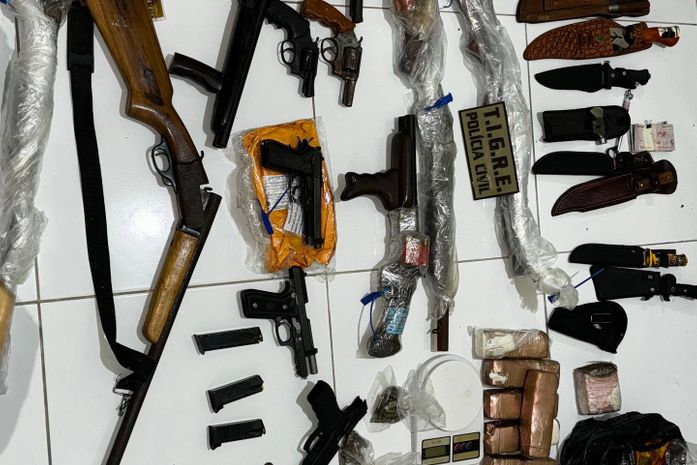 Policiais civis presos são suspeitos de vender objetos ilícitos apreendidos em investigações