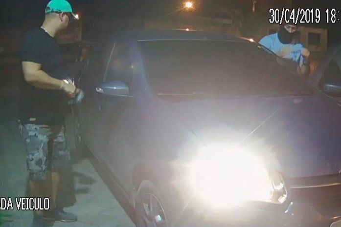 Investigação aponta que policiais civis construíram patrimônio com extorsões contra comerciantes; veja vídeo