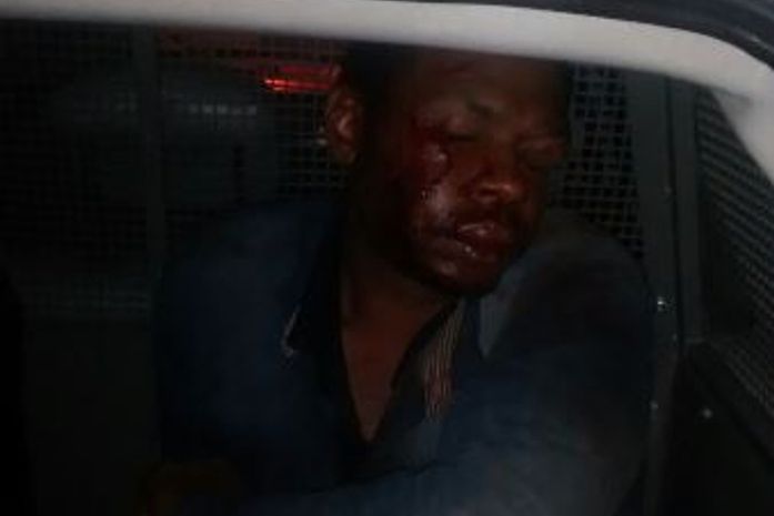 Homem foi agredido por populares após assaltar ônibus