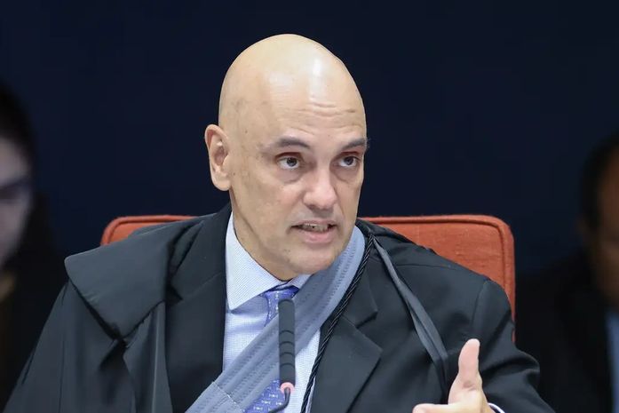 Moraes decide não prender Bolsonaro por descumprimento de medida cautelar