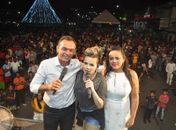 Anadienses brindam chegada do ano novo em grande festa promovida pela Prefeitura