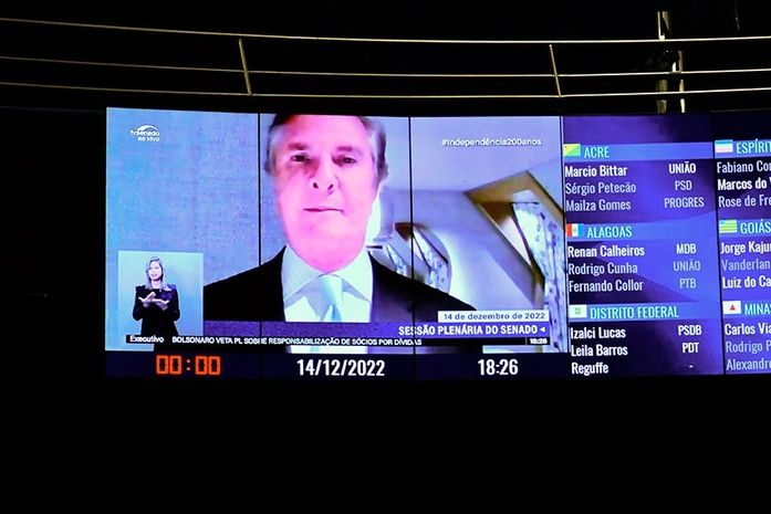 Em despedida do Senado, Collor fala de “perigosa polarização política” e “profunda crise de confiança nas instituições”