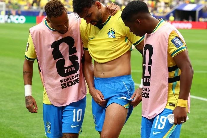 Lucas Paquetá tem lesão constatada e está fora das oitavas de final