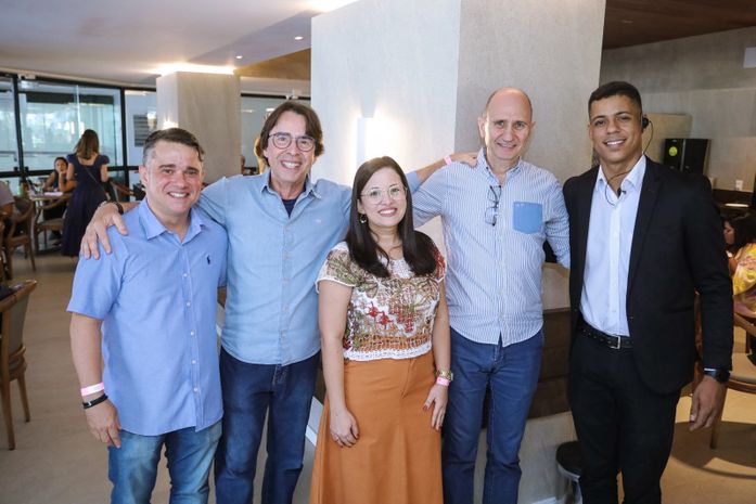 Feijoada com pagode marca reinauguração do restaurante Riacho Doce