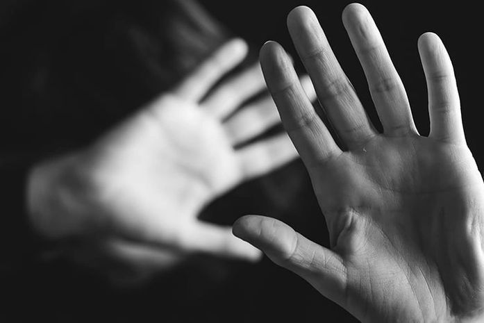 Homem é preso após ameaçar companheira de morte e quebrar janela da casa no interior de AL