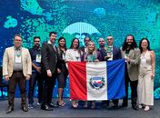 Equipe recebendo o prêmio da Aneprem durante congresso em Belo Horizonte-MG