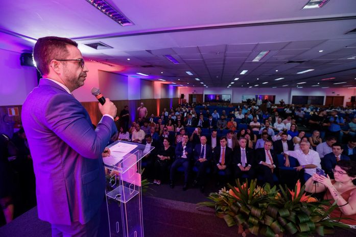 Governador destaca parcerias entre Estado e prefeituras durante Congresso da AMA