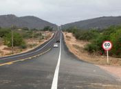 Motorista fica gravemente ferido após colisão entre carro e caminhão na BR-316