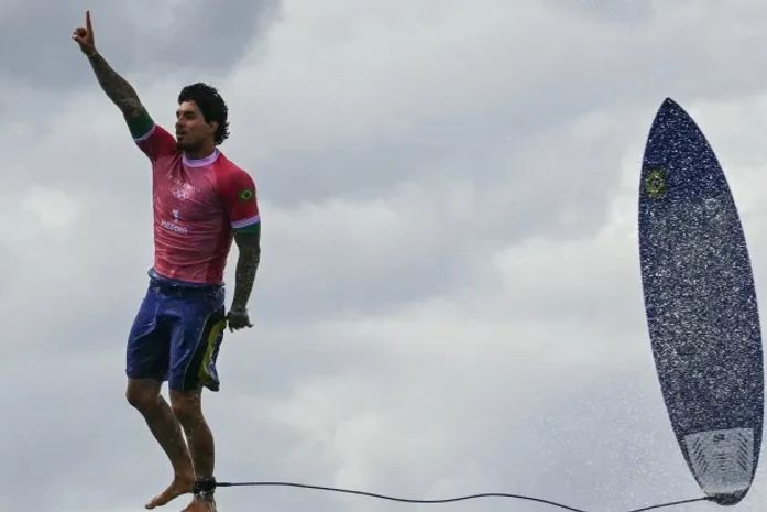 Gabriel Medina x Jack Robinson: horário e onde assistir à semifinal do surfe