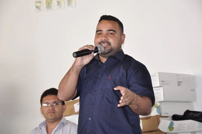 Arquilles denuncia o complô que vem sendo montado para derrubar seu pai