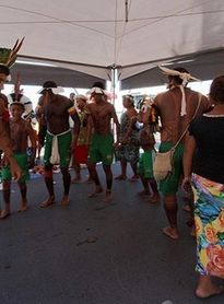 Tribo Kariri Xocómostrou danças tradicionais da cultura indígena 