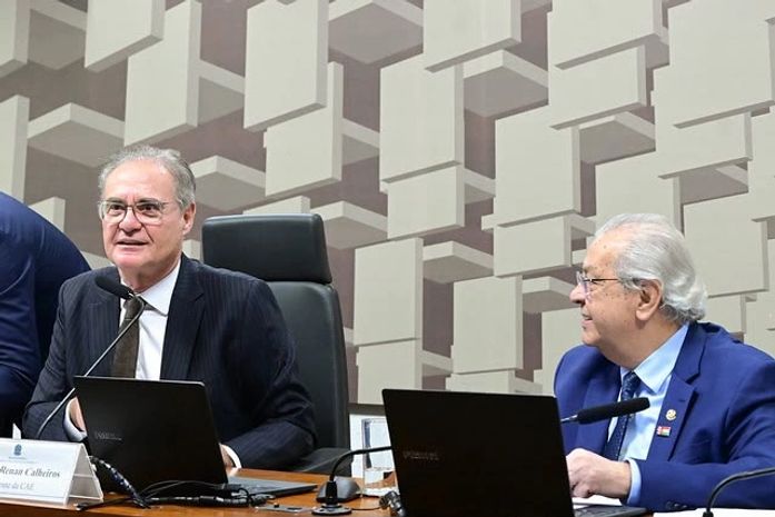 Presidida por Renan Calheiros, CAE aprova matéria que prioriza profissionais da segurança na restituição do IR