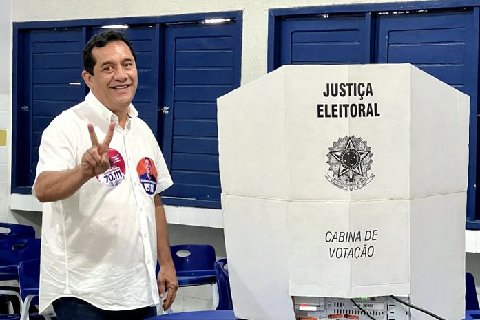 Severino Pessoa vota no início da manhã e se diz confiante na vitória