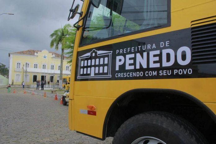 Prefeitura de Penedo inicia recadastramento para transporte de universitários que estudam em Arapiraca
