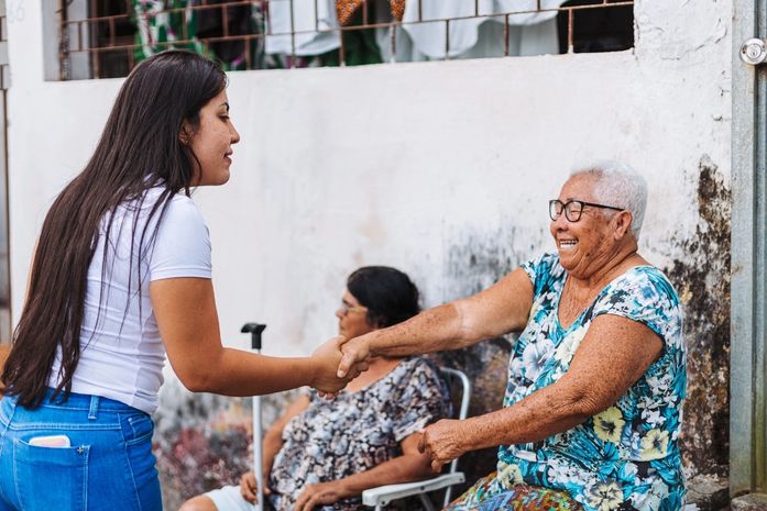 Em reta final de campanha, Gabi Gonçalves visita Matriz de Camaragibe e pede oportunidade na Assembleia