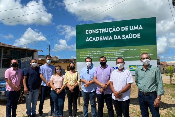 Prefeito de Anadia e vereadores visitam obras em andamento