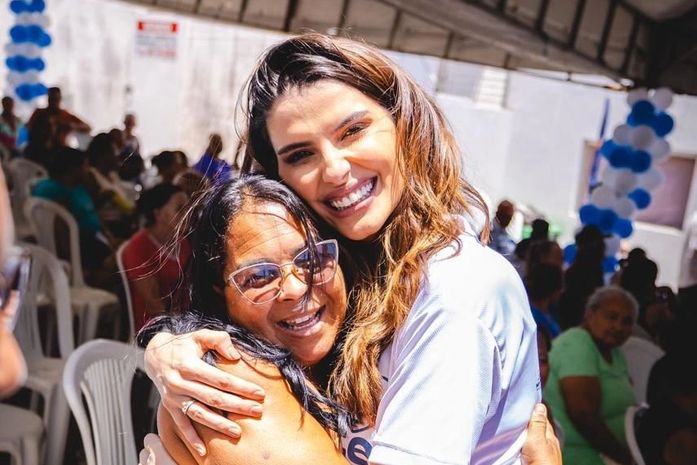 Primeira-dama de Maceió comemora número histórico de três mil cirurgias de catarata do Programa Olhar da Gente
