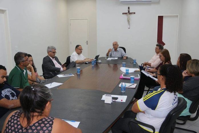 Teófilo e secretaria de Educação participam de alinhamento com representantes da FGV