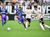 CSA só se defende, não ataca e acaba derrotado pelo Corinthians na Série A
