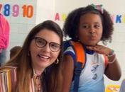 Com muda doada por Jó Pereira, a menina Israelle, 8 anos, faz o plantio do primeiro Baobá, em Escola de Maceió. Que bacana!
