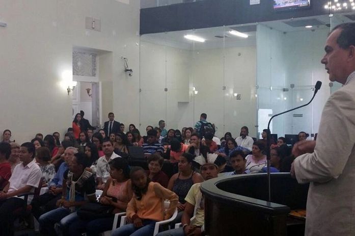 Sessão na ALE discute e lança livro sobre a questão dos povos indígenas