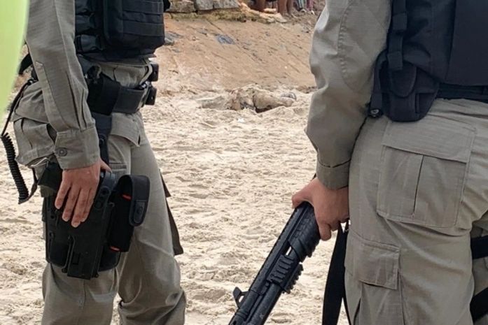 Corpo da vítima foi encontrado por populares no último sábado (27).