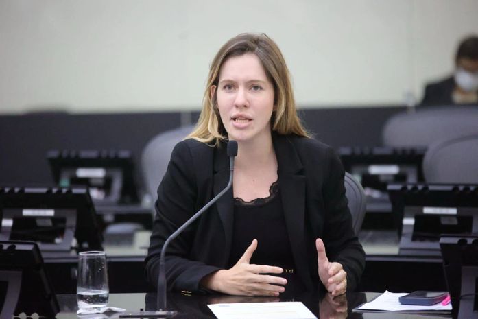 Cibele Moura