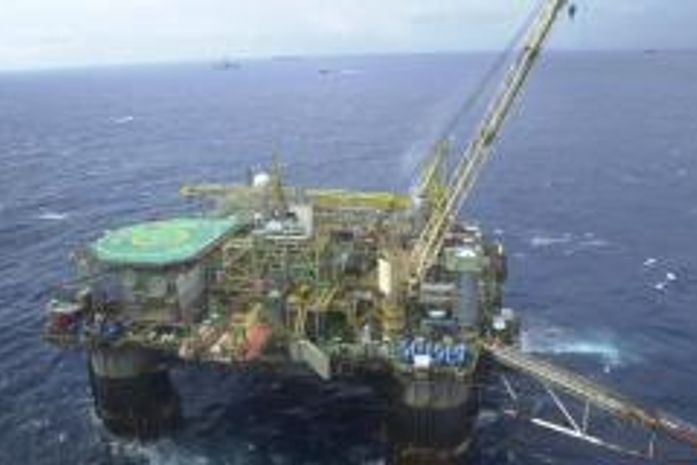 A previsão é de leilão de oito blocos de exploração de petróleo e gás natural
