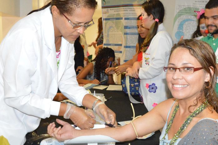 Para se cadastrar como doador de medula óssea, basta doar 5 ml de sangue