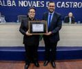 Leonardo Dias entrega Título de Cidadão Honorário de Maceió a Dom Beto Breis