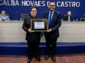 Leonardo Dias entrega Título de Cidadão Honorário de Maceió a Dom Beto Breis