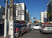 Durante perseguição, viatura da PM se envolve em acidente; três militares ficaram feridos