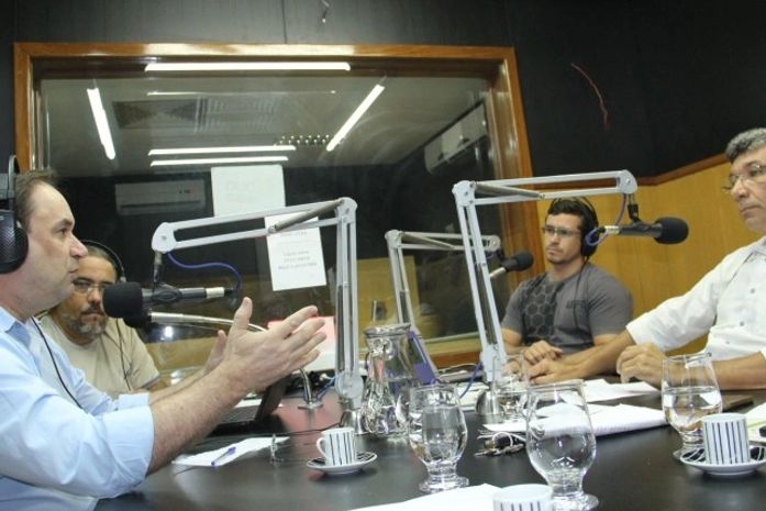 Luciano Barbosa hoje na entrevista Novo Nordeste FM de Arapiraca