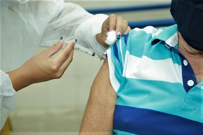 Problema nacional suspende 2ª dose da Coronavac em Penedo