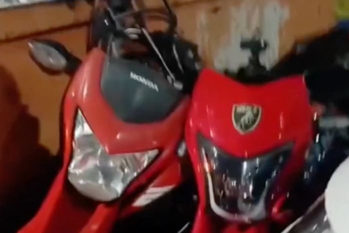 Carro é arrastado em colisão entre dois carros e duas motos na orla da Pajuçara