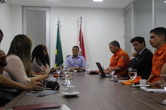 Reunião na SESAU une Governo do Estado e Movimentos Sociais na discussão de políticas para prevenção das lesões e mortes auto provocadas, em Alagoas.