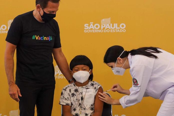SP: indígena é a 1ª criança vacinada contra a covid-19 no país